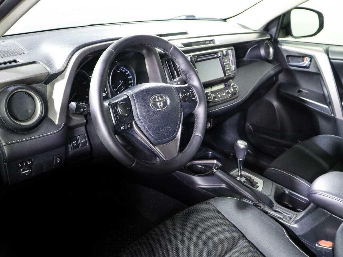 Toyota RAV4, 2015 Фото №12