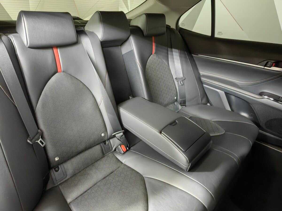 Toyota Camry, 2020 Фото №13