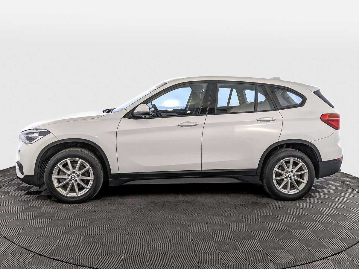 BMW X1 18i sDrive, 2019 Фото №8