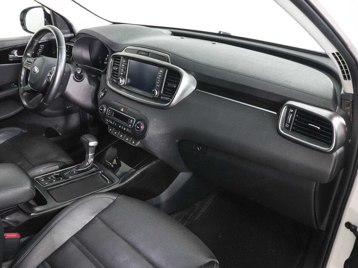 Kia Sorento, 2018 Фото №11