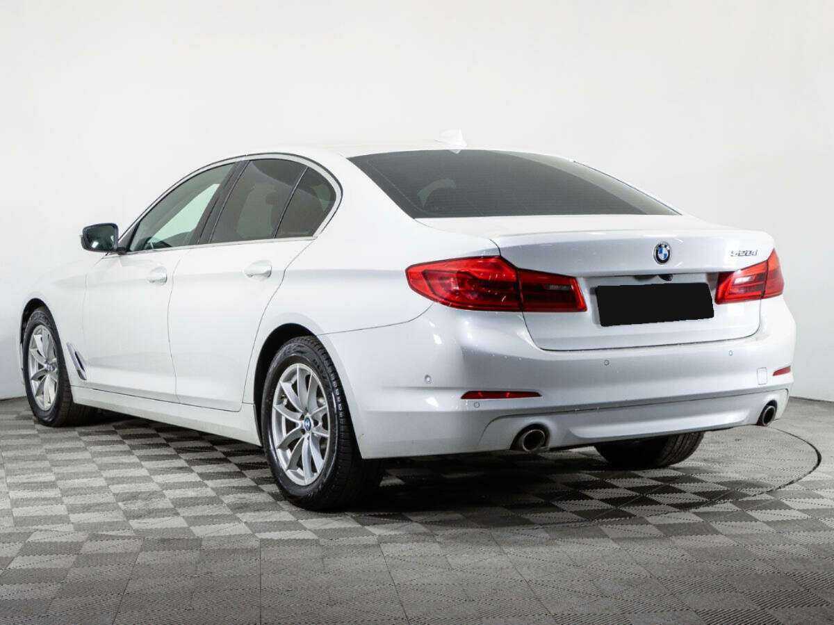 BMW 5 серии 520d, 2019 Фото №6