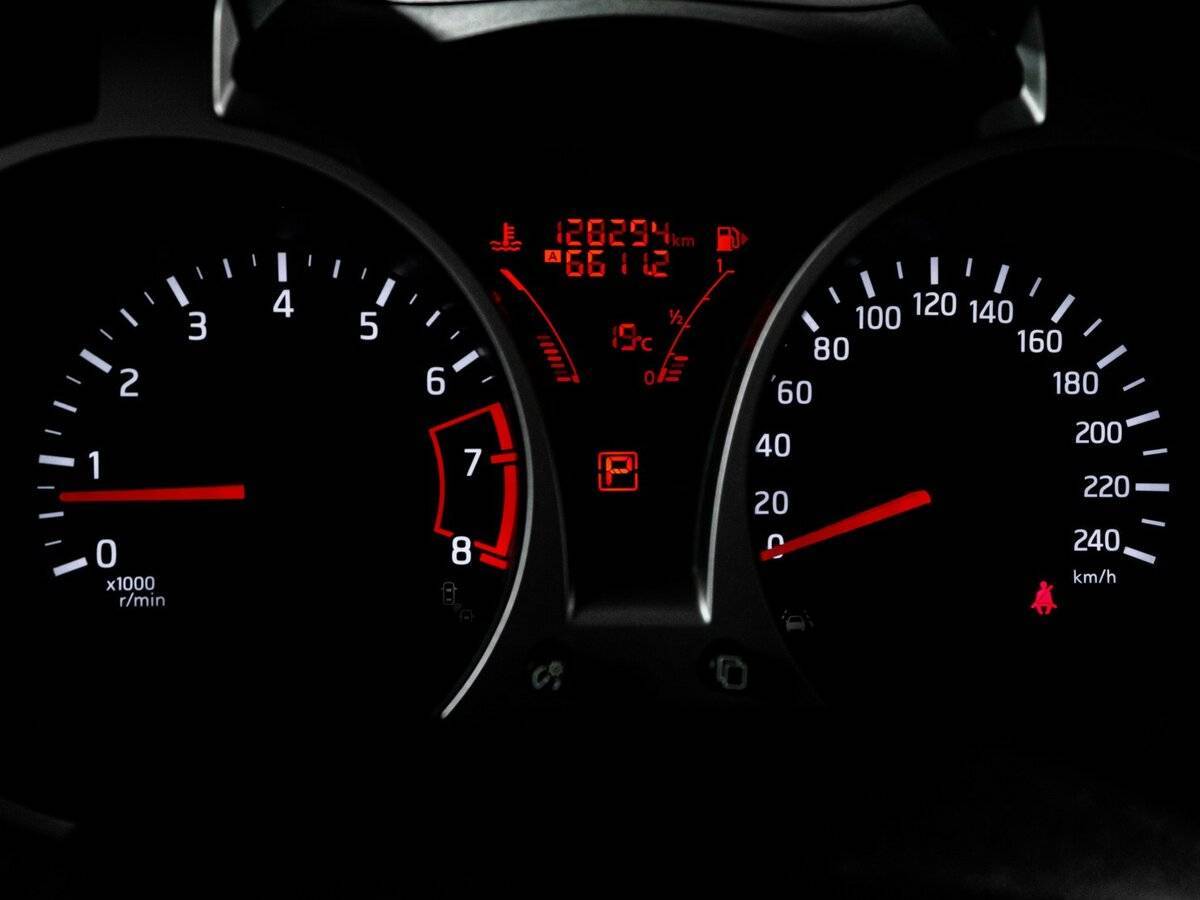 Nissan Juke, 2014 Фото №11