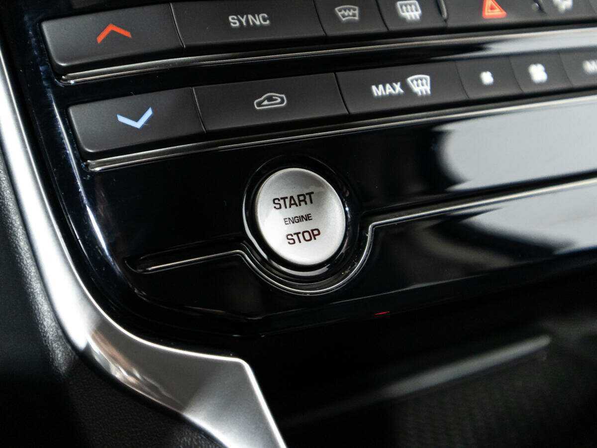 Jaguar XF, 2016 Фото №21