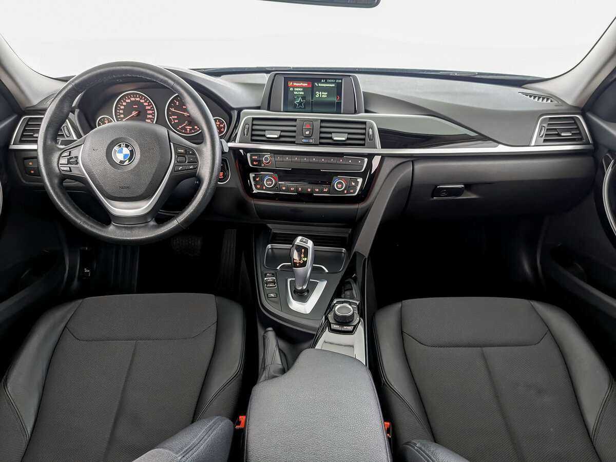 BMW 3 серии 318i, 2018 Фото №14