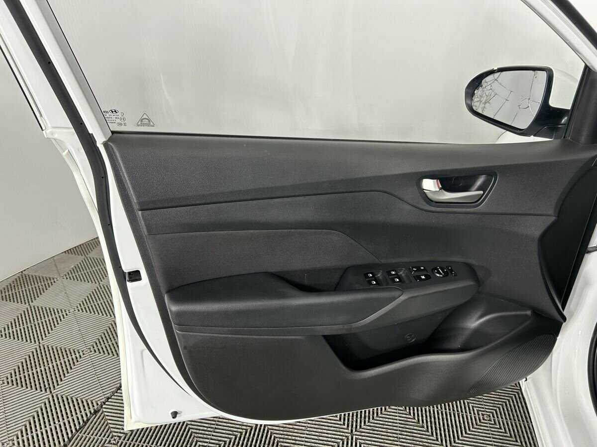 Hyundai Solaris, 2017 Фото №8