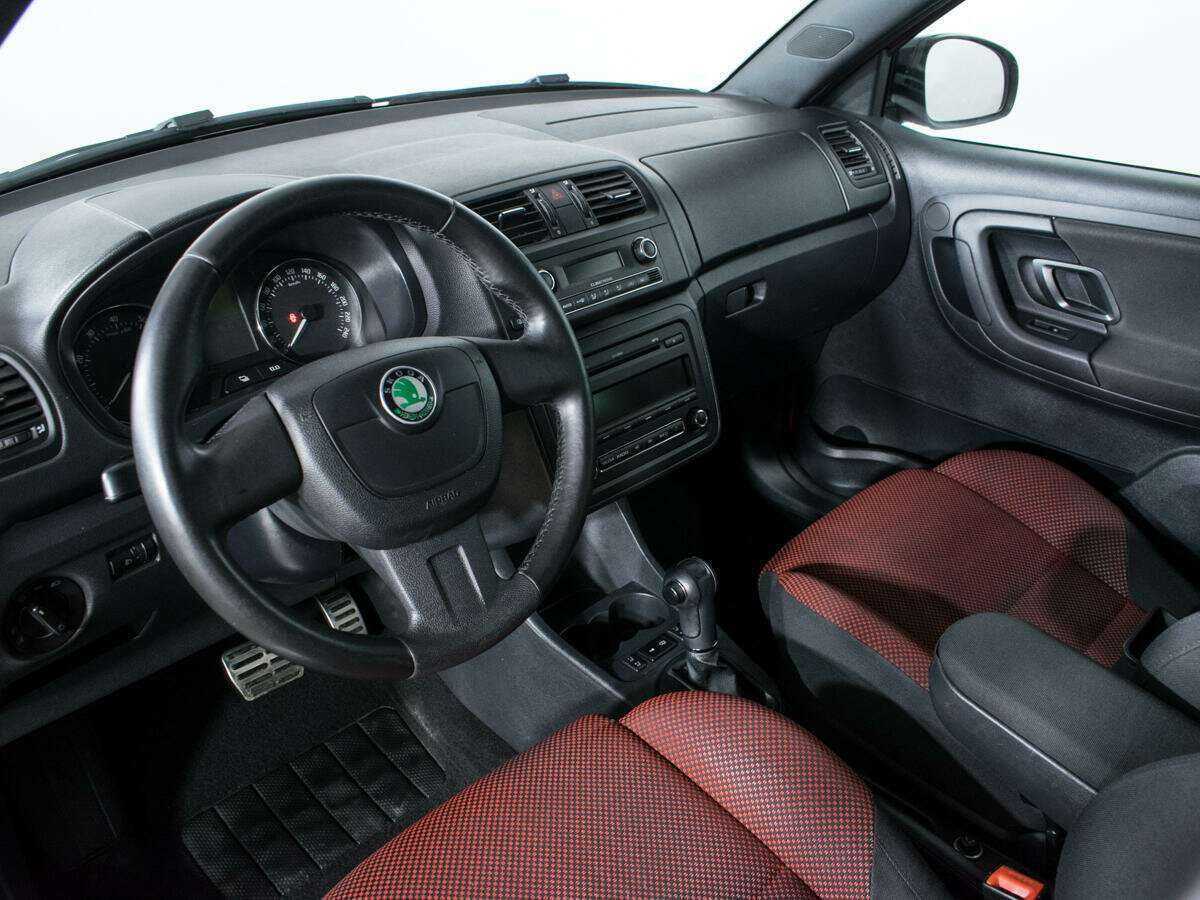 Skoda Fabia, 2012 Фото №13