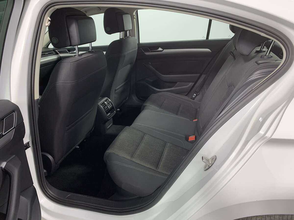 Volkswagen Passat, 2019 Фото №10