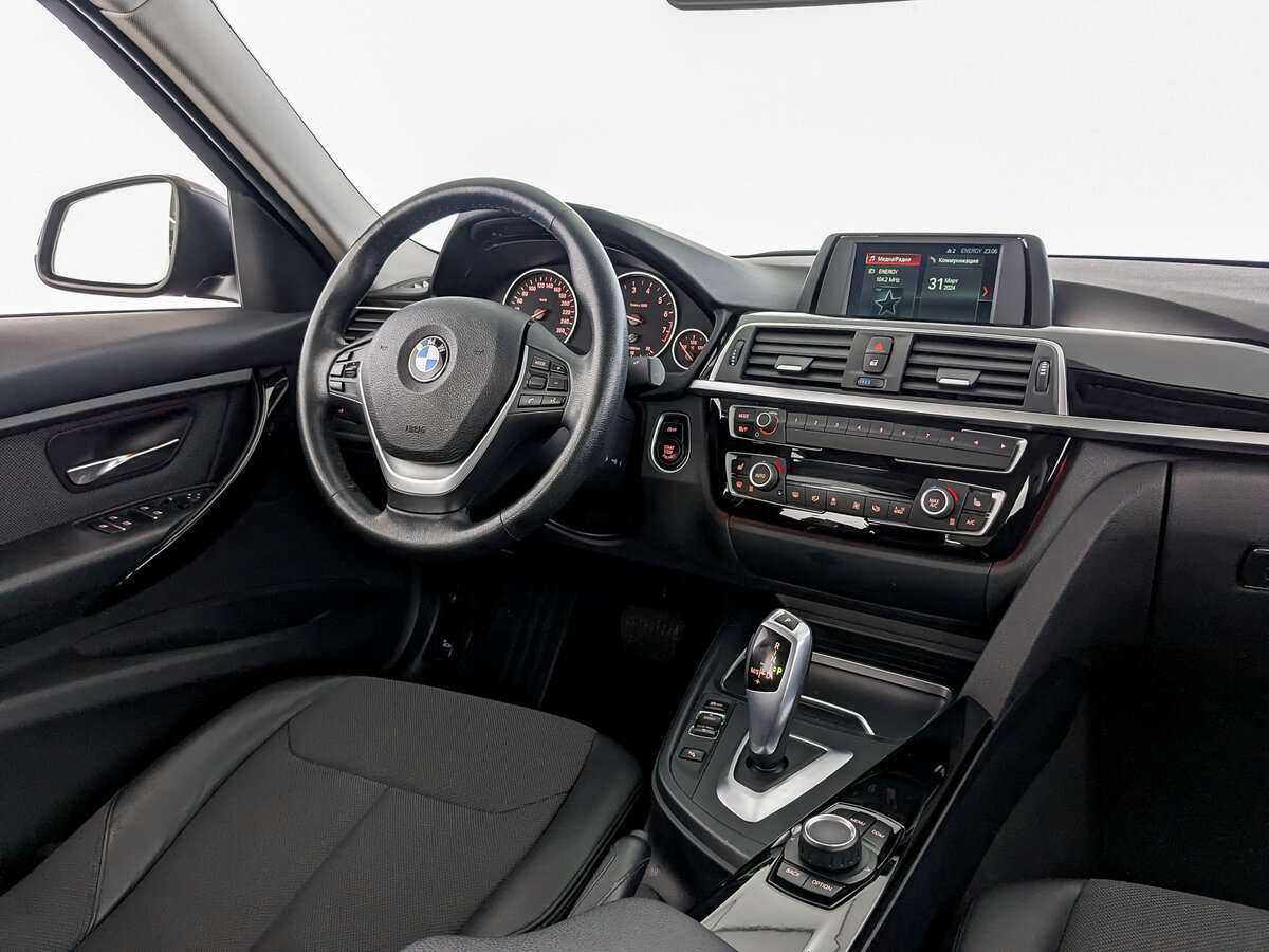 BMW 3 серии 318i, 2018 Фото №26