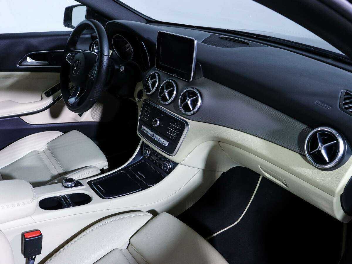 Mercedes-Benz CLA 200, 2017 Фото №11