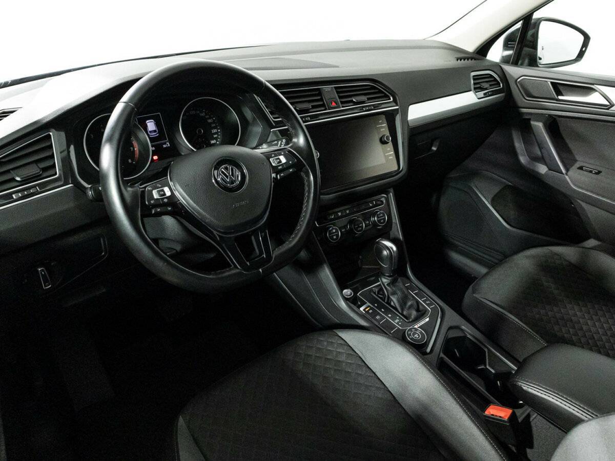 Volkswagen Tiguan, 2020 Фото №11