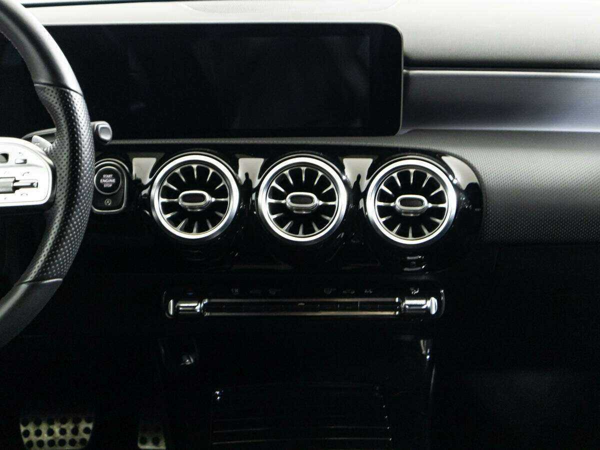 Mercedes-Benz A-Класс 200, 2020 Фото №14