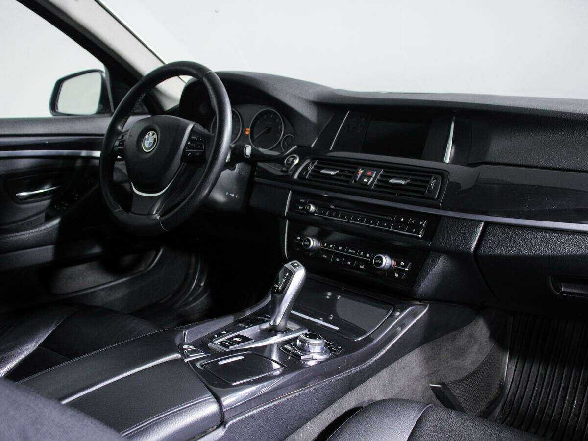 BMW 5 серии 528i xDrive, 2013 Фото №4