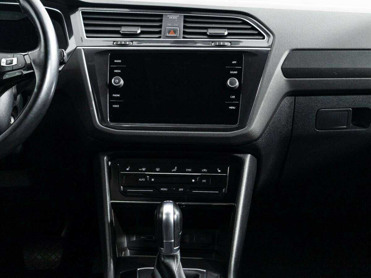 Volkswagen Tiguan, 2018 Фото №14