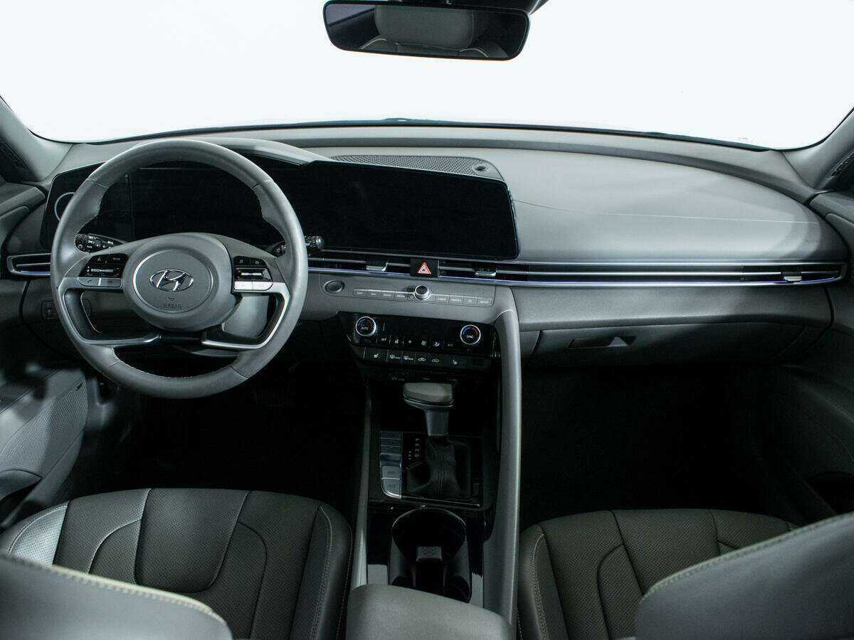 Hyundai Elantra, 2021 Фото №12