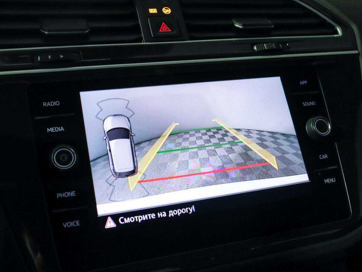 Volkswagen Tiguan, 2020 Фото №13