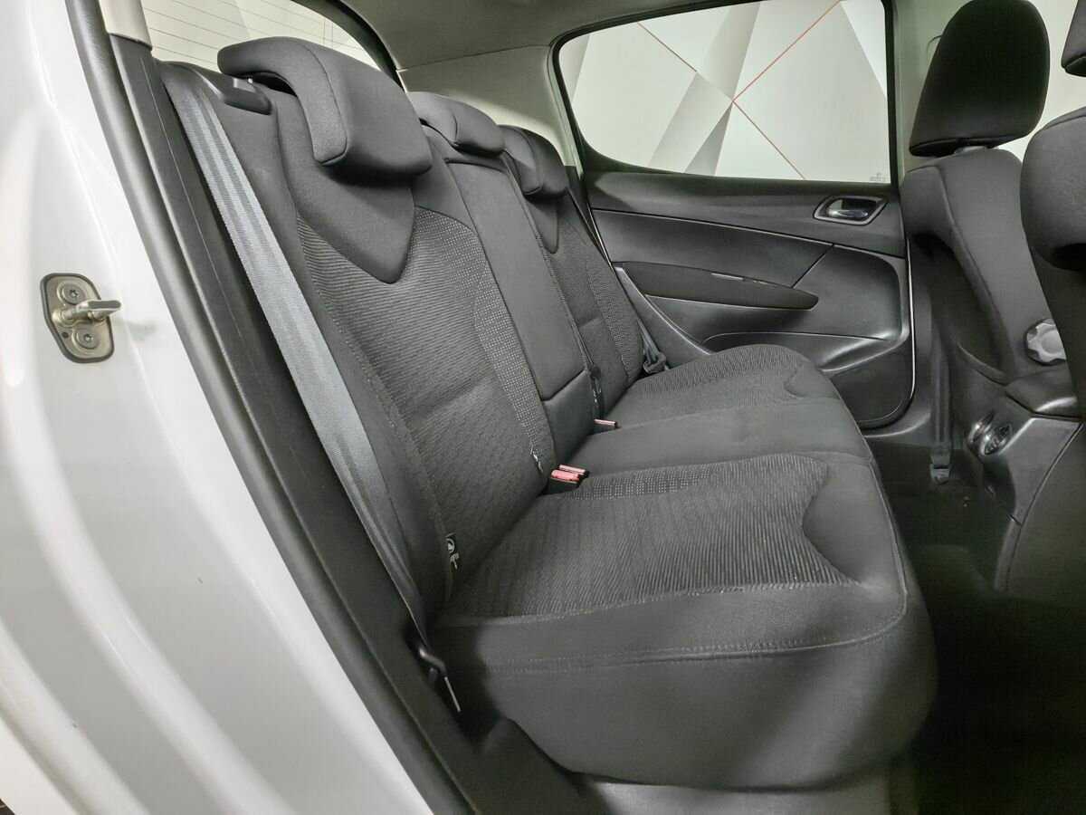 Peugeot 308, 2012 Фото №11