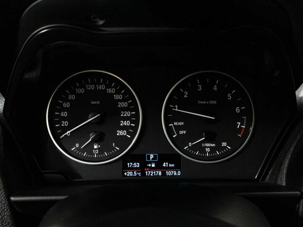 BMW 1 серии 120i, 2016 Фото №12