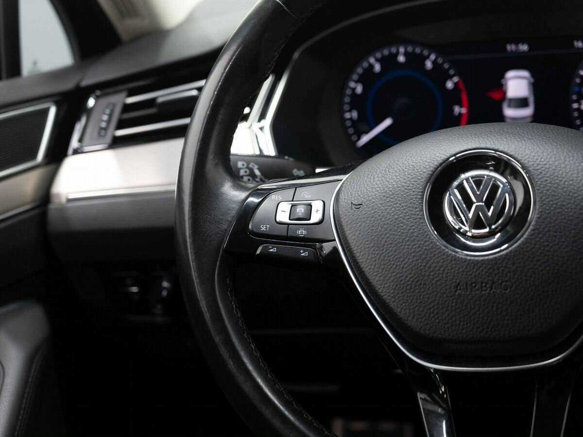 Volkswagen Passat, 2019 Фото №14