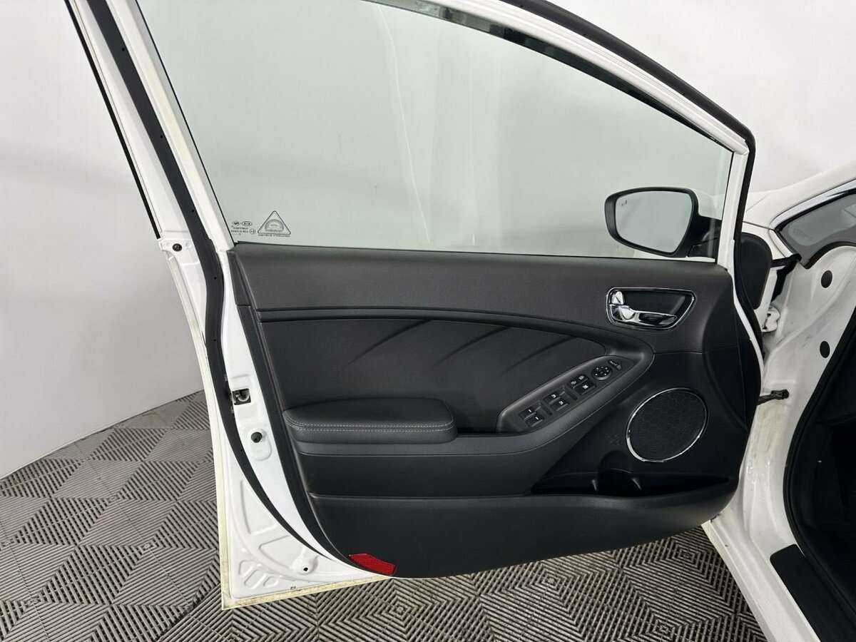 Kia Cerato, 2017 Фото №8