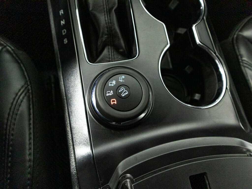 Ford Explorer, 2019 Фото №15