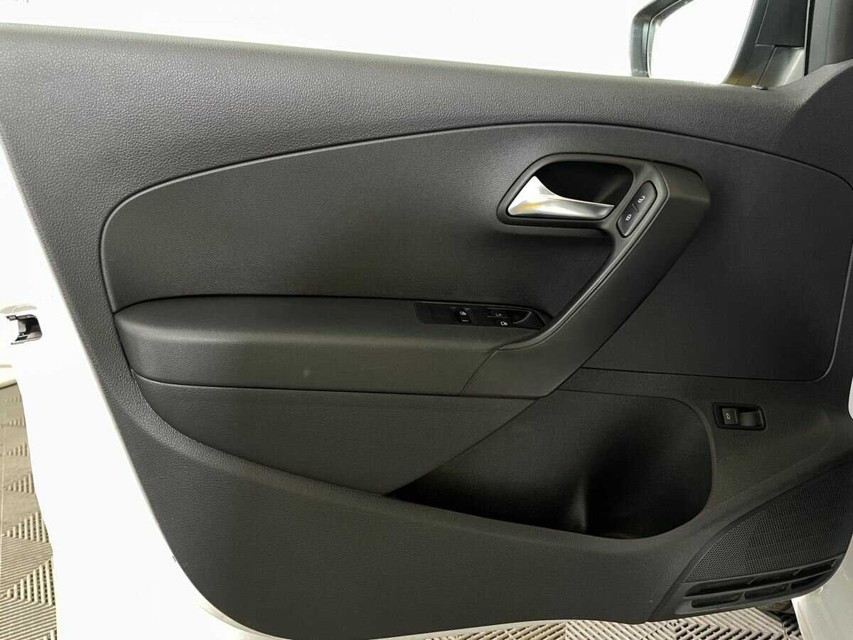 Volkswagen Polo, 2017 Фото №8