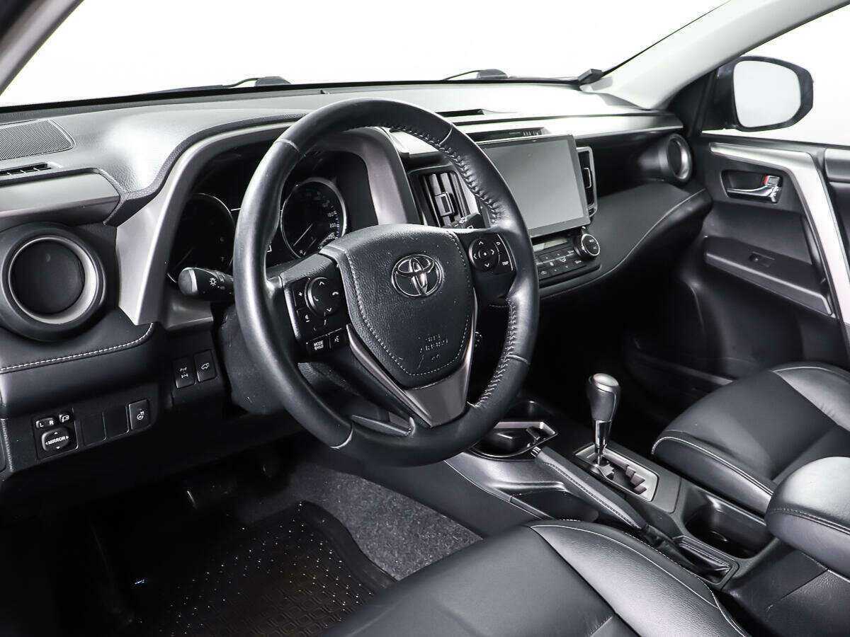 Toyota RAV4, 2018 Фото №13