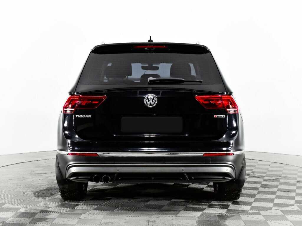 Volkswagen Tiguan, 2018 Фото №6