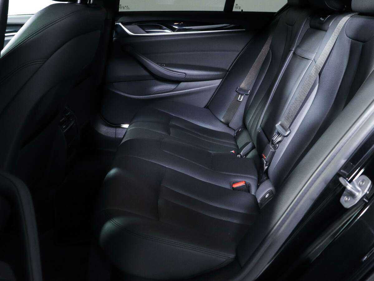 BMW 5 серии 520d xDrive, 2018 Фото №6