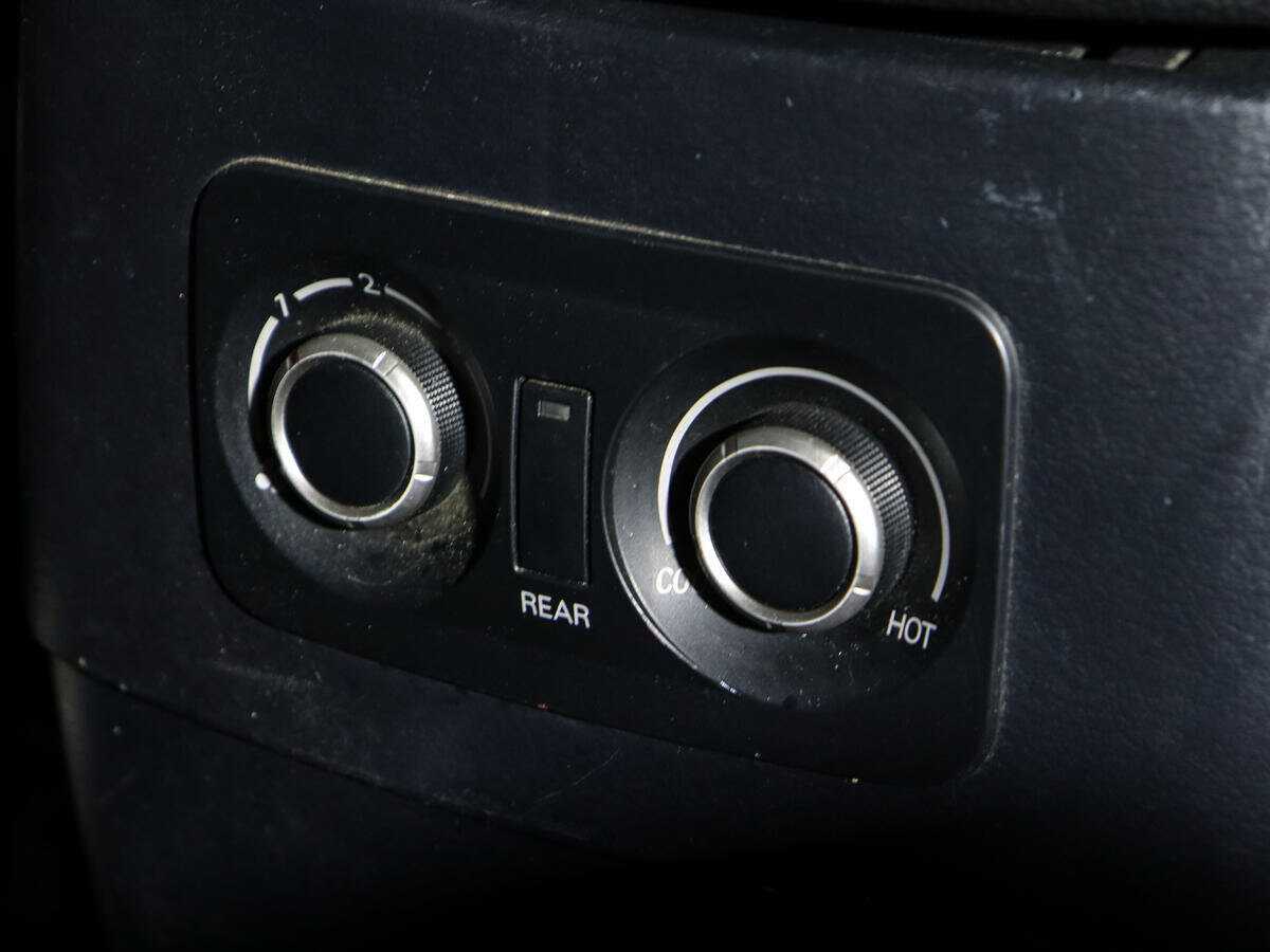 Mitsubishi Pajero, 2012 Фото №15