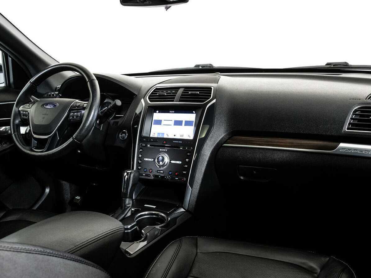 Ford Explorer, 2017 Фото №7
