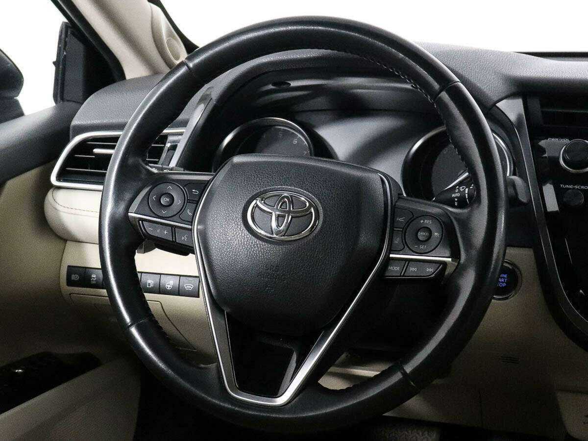 Toyota Camry, 2018 Фото №12