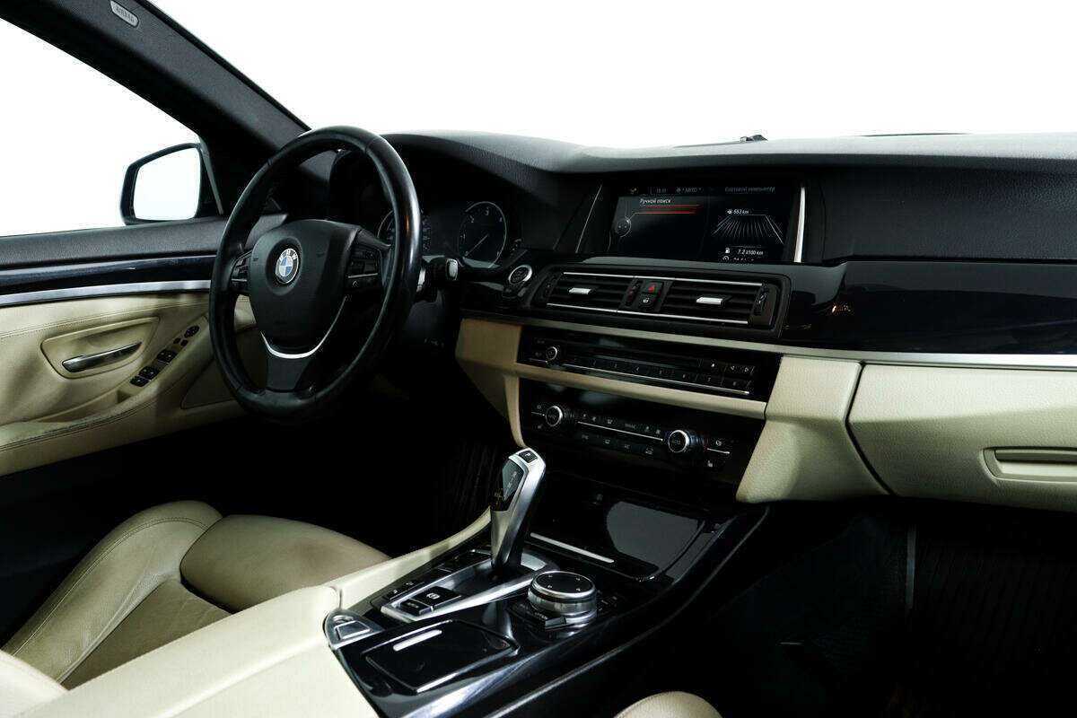 BMW 5 серии 525d xDrive, 2015 Фото №8