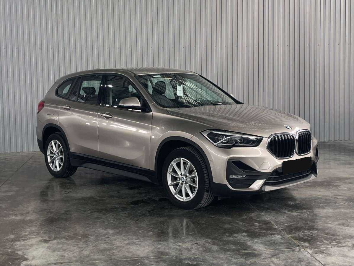 BMW X1 18i sDrive, 2021 Фото №3
