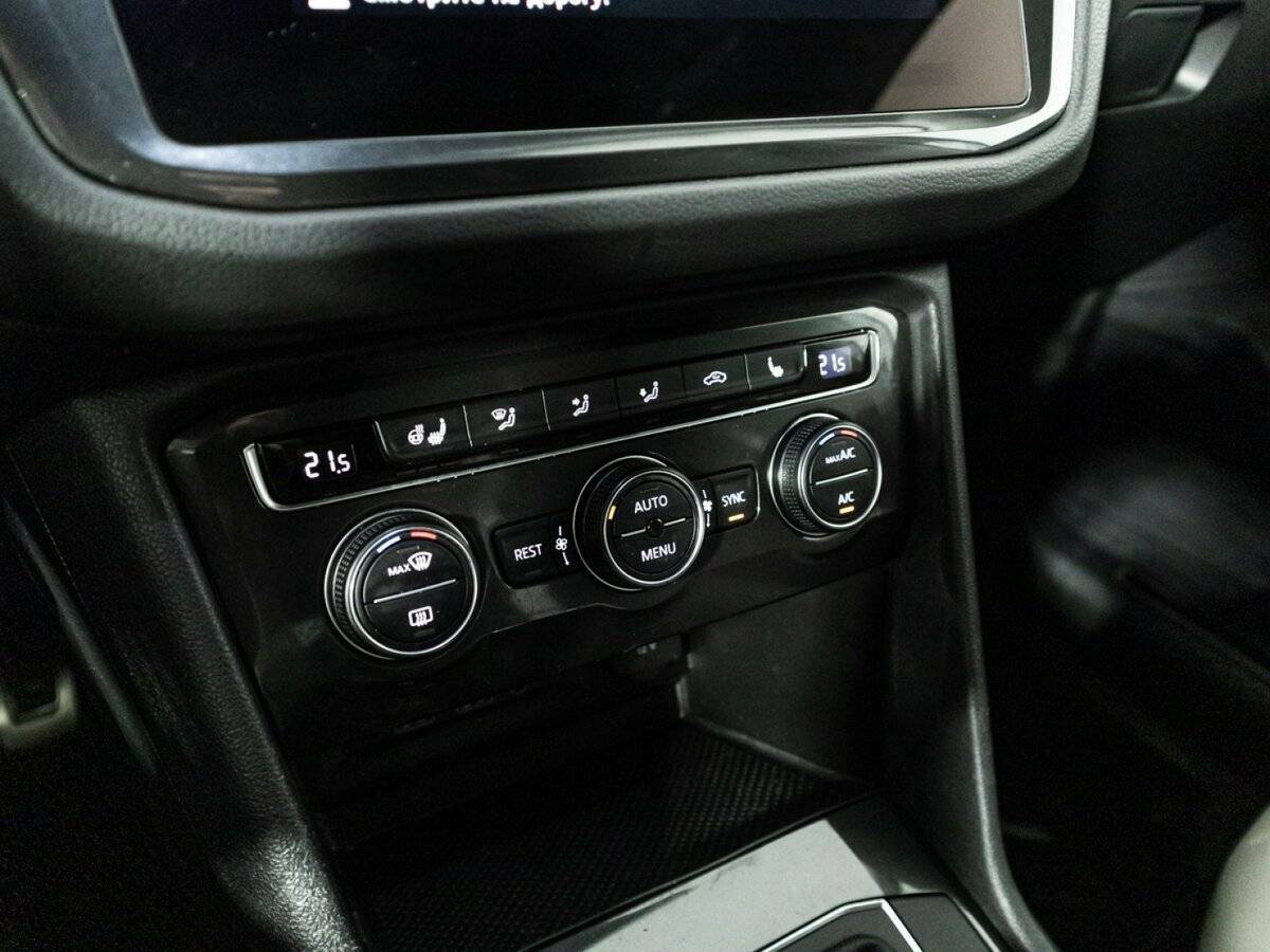 Volkswagen Tiguan, 2019 Фото №17