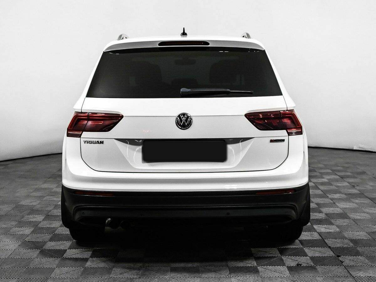 Volkswagen Tiguan, 2018 Фото №6