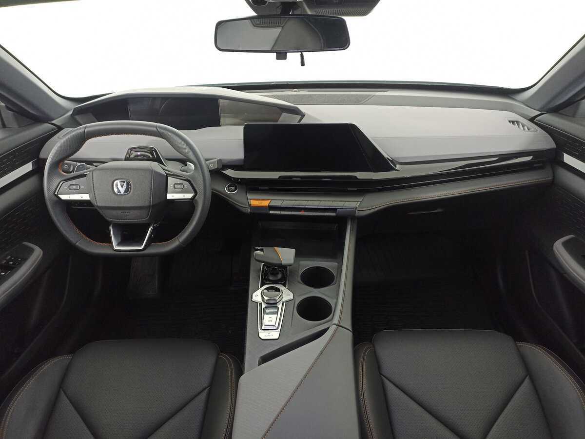 Changan UNI-V, 2023 Фото №13