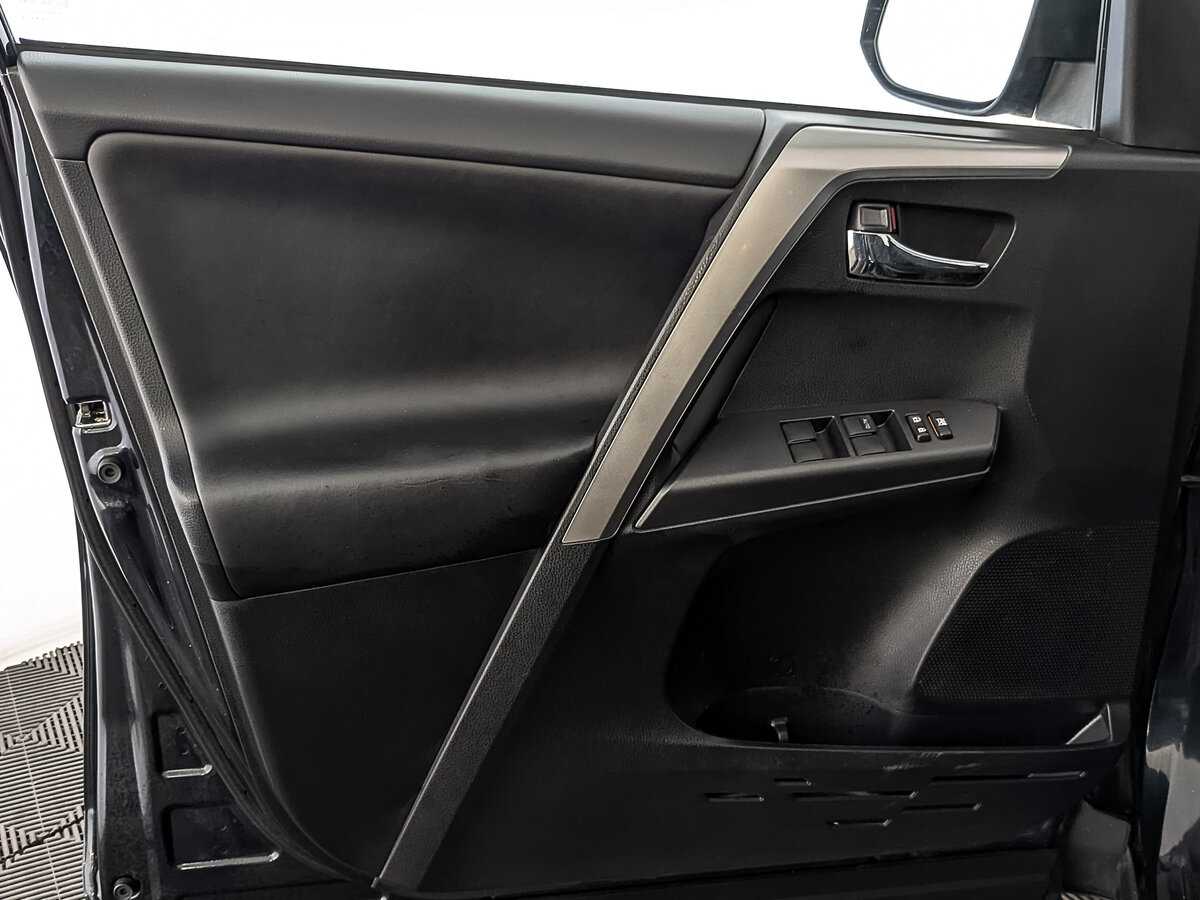 Toyota RAV4, 2017 Фото №18
