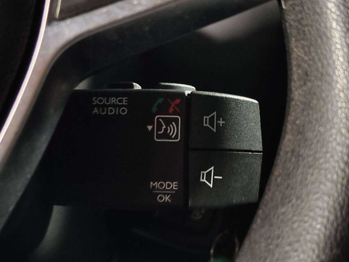 Renault Logan, 2019 Фото №16