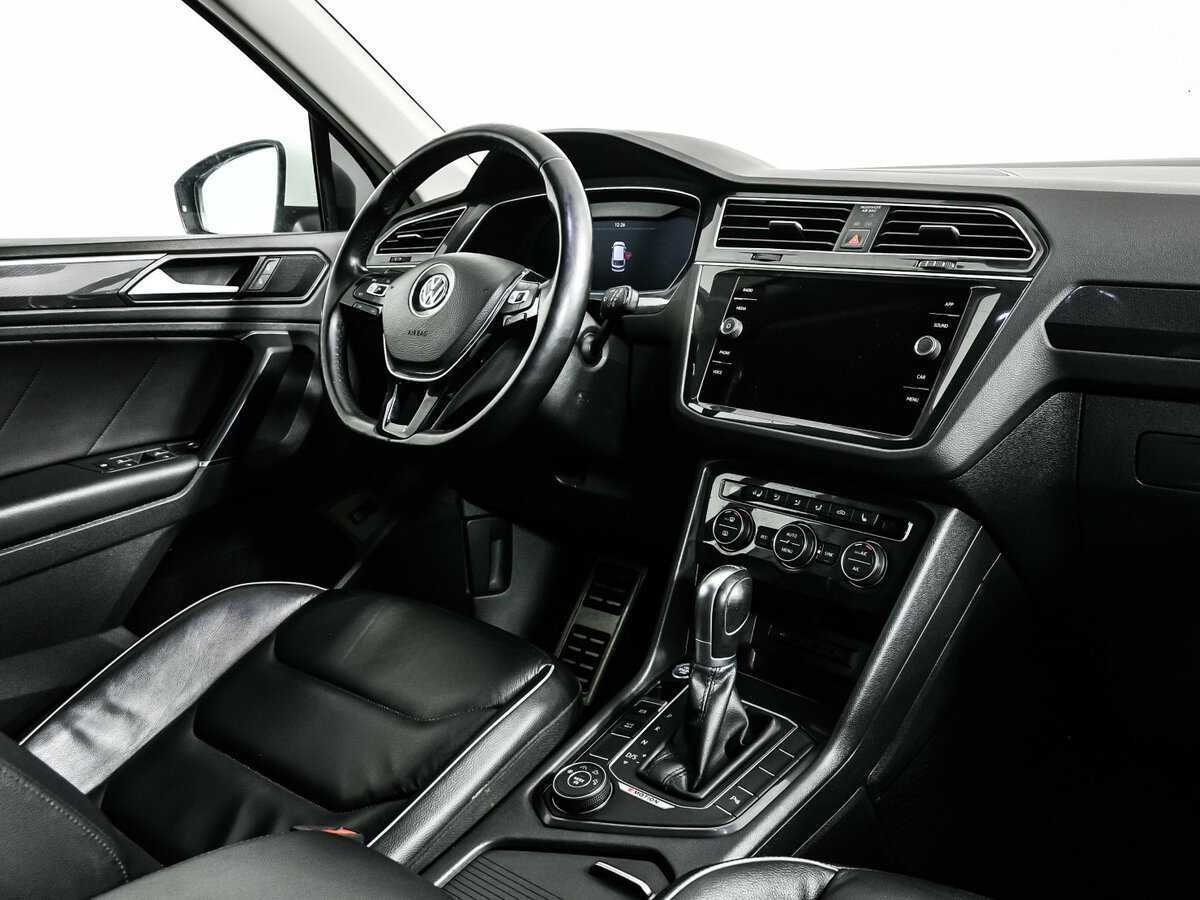 Volkswagen Tiguan, 2018 Фото №9