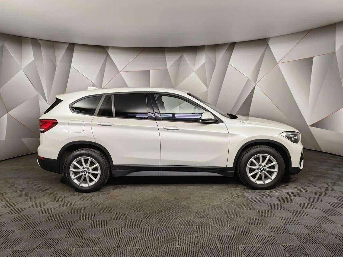 BMW X1 18i sDrive, 2020 Фото №6