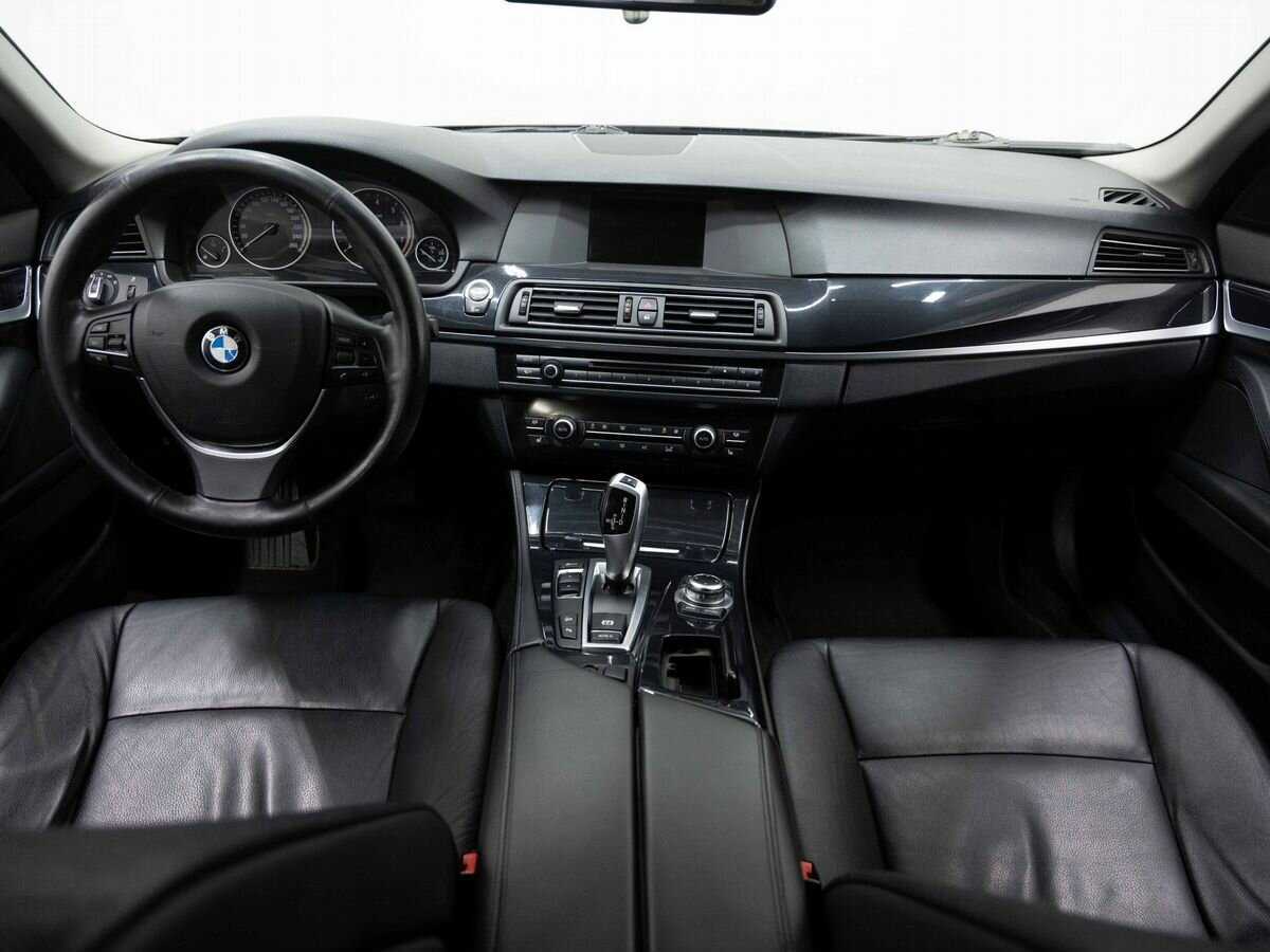 BMW 5 серии 528i xDrive, 2012 Фото №13
