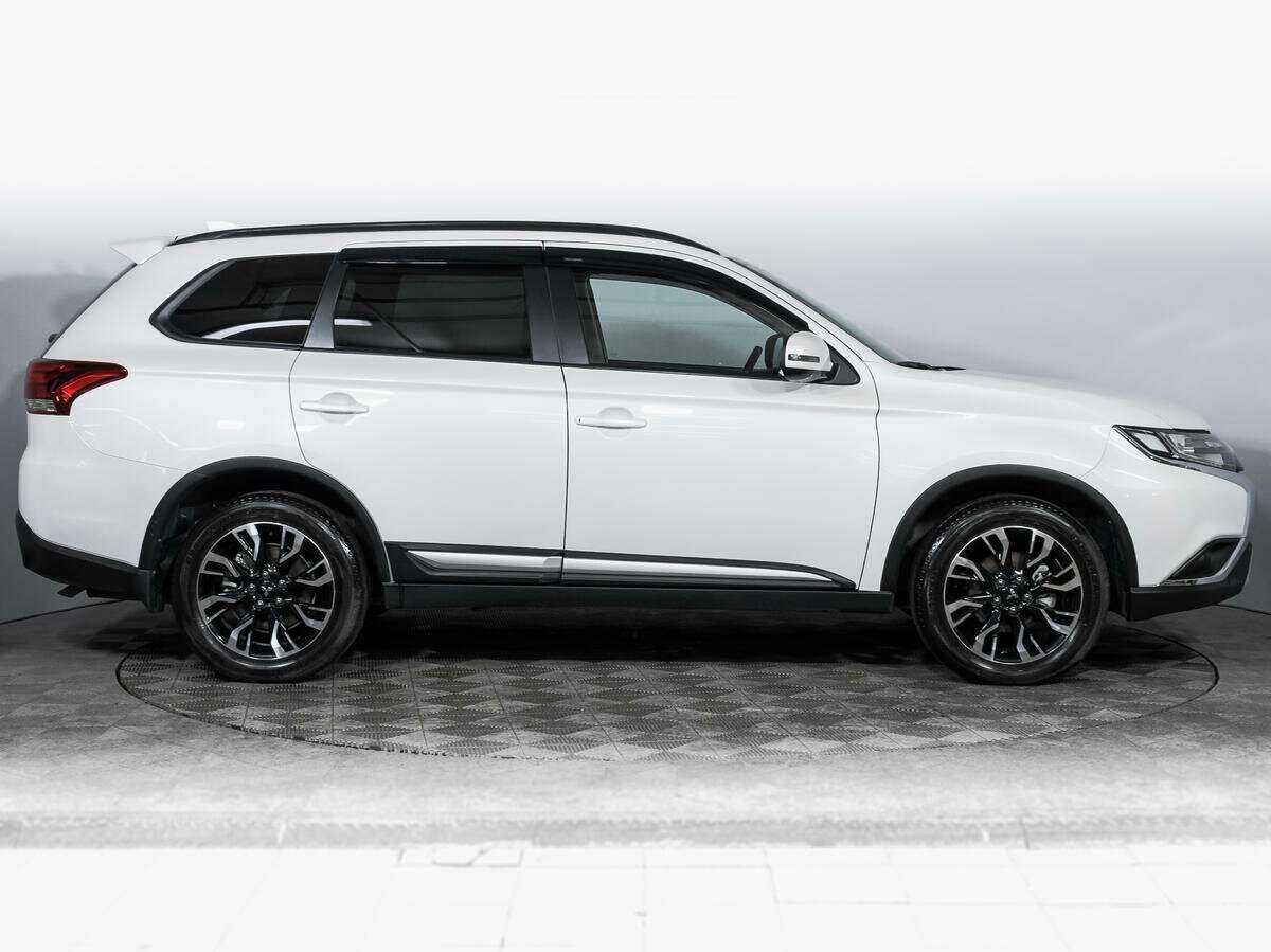 Mitsubishi Outlander, 2021 Фото №4