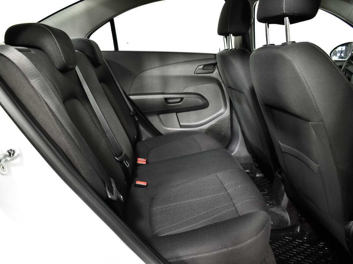 Chevrolet Aveo, 2012 Фото №10