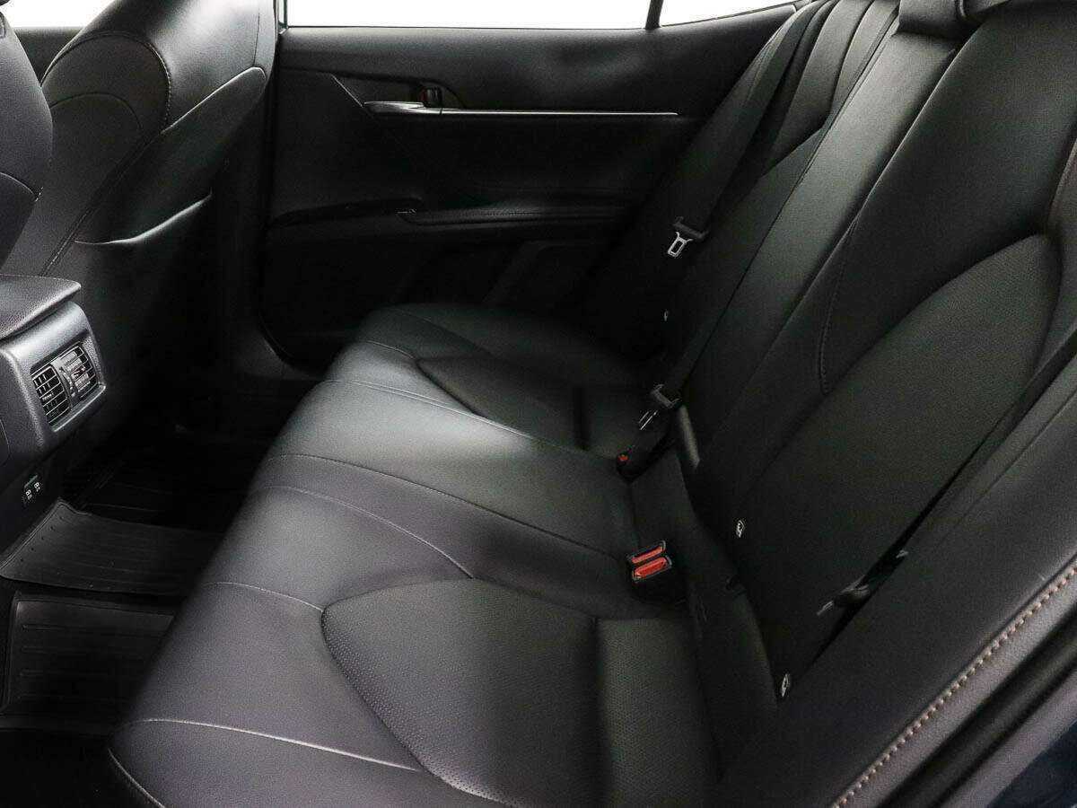 Toyota Camry, 2019 Фото №8