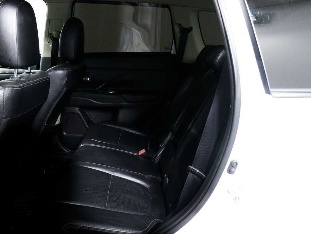 Mitsubishi Outlander, 2013 Фото №12