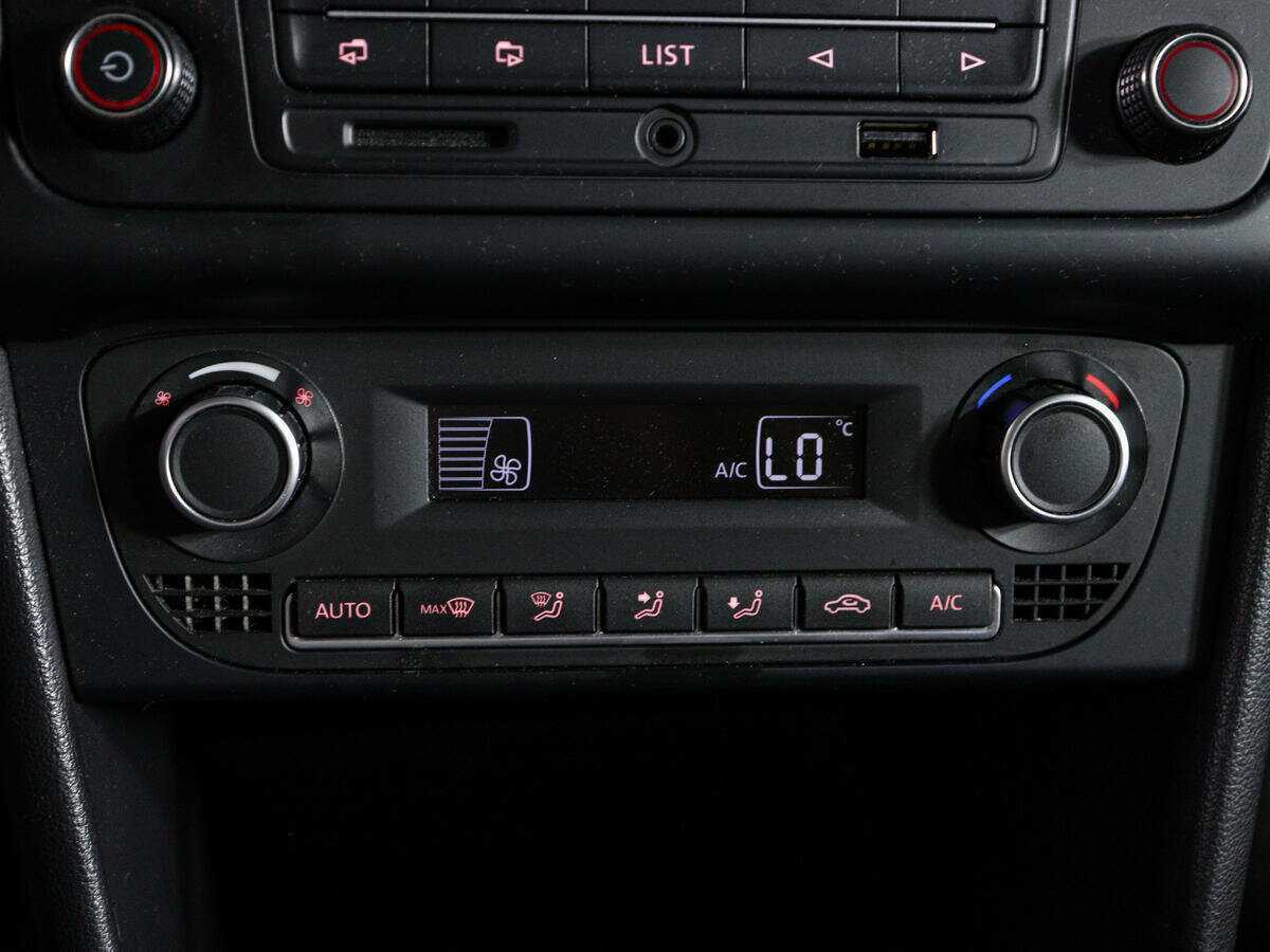 Volkswagen Polo, 2014 Фото №15