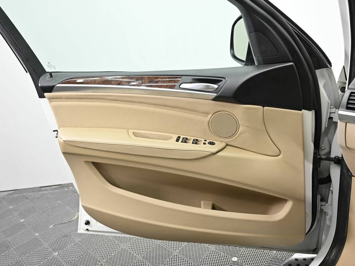 BMW X5 35i, 2012 Фото №7