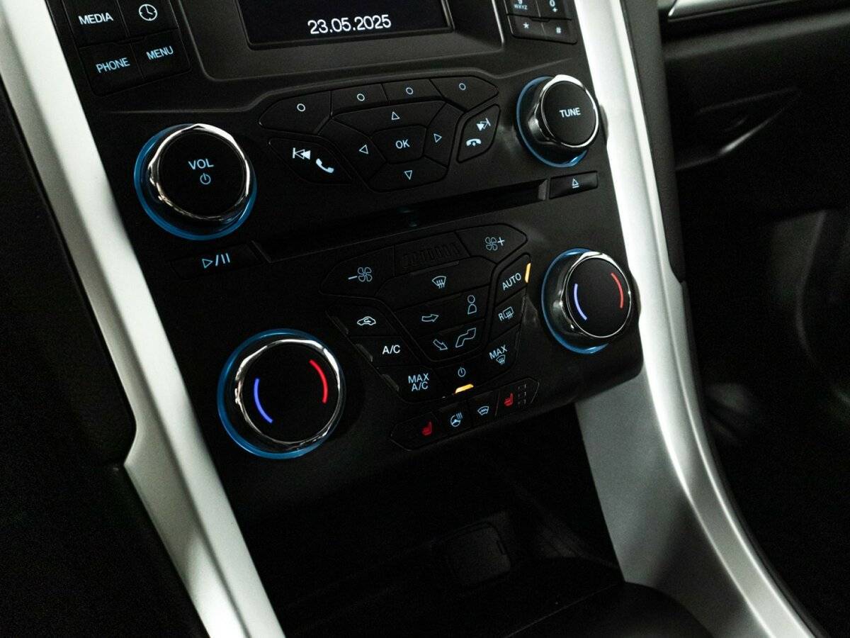 Ford Mondeo, 2015 Фото №15