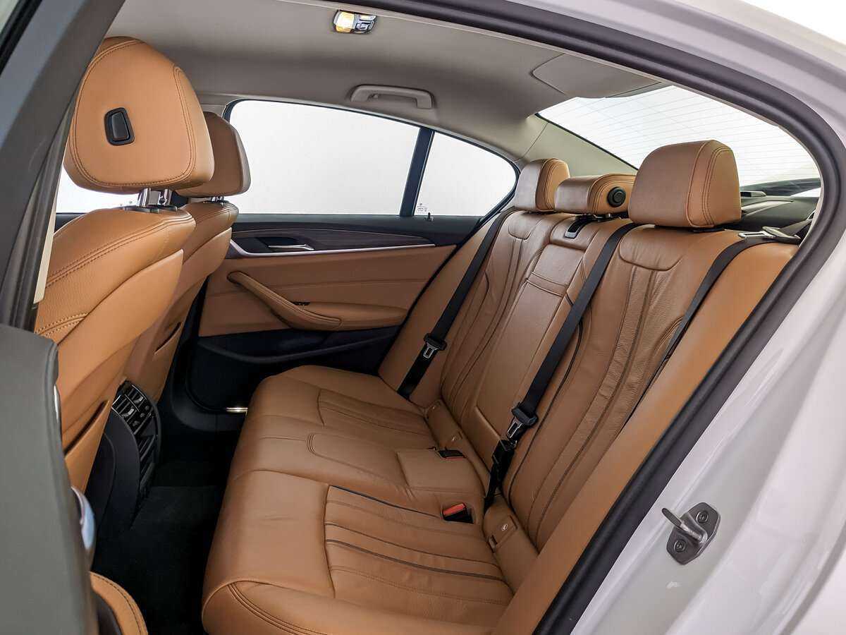 BMW 5 серии 520d xDrive, 2017 Фото №12