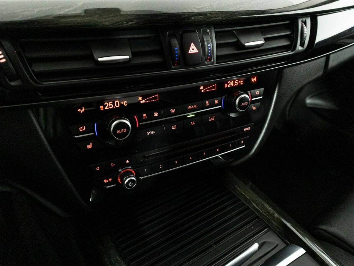 BMW X5 30d, 2015 Фото №15